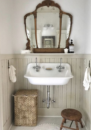 vanity mirror